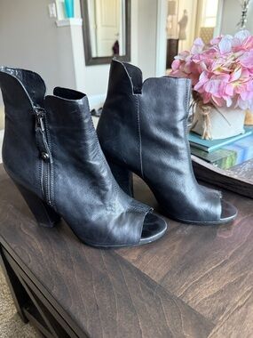 Guess Black Leather Peep-Toe Ankle Boots